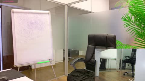 Olivia and Lexi online show from 7, 3, 2025