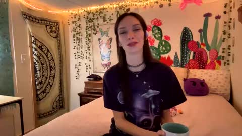 Snapshot of babiifern chatting on 9, 1, 2025 Fern Browning online show from 9, 1, 2025