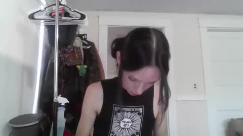 Snapshot of babiifern chatting on 16, 10, 2025 Fern Browning online show from 16, 10, 2025