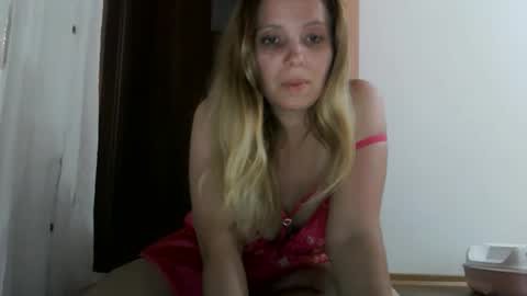 Snapshot of baby_blondee chatting on 9, 9, 2025 Baby Blonde online show from 9, 9, 2025