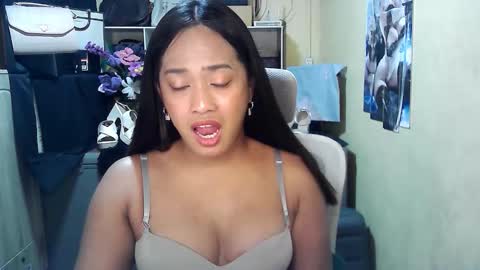 cassandra online show from 11, 9, 2025