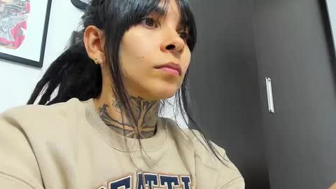 Snapshot of baby_greedy3 chatting on 27, 2, 2025 BomBom online show from 27, 2, 2025