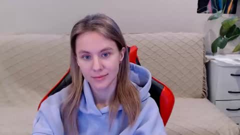 baby_kitte online show from 29, 1, 2025