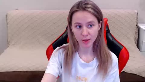 baby_kitte online show from 9, 2, 2025