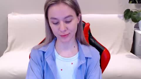 baby_kitte online show from 10, 2, 2025