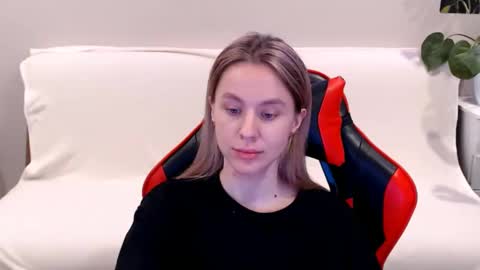 baby_kitte online show from 13, 2, 2025