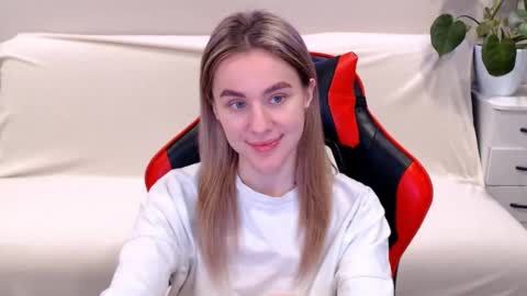 baby_kitte online show from 20, 2, 2025