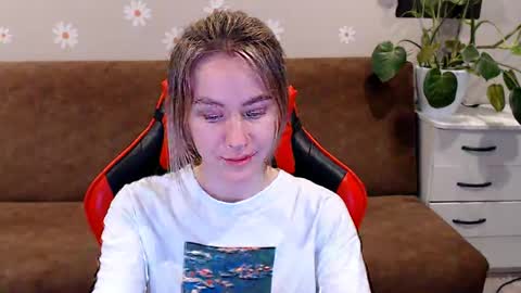 baby_kitte online show from 3, 3, 2025