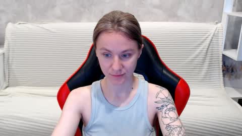 baby_kitte online show from 16, 9, 2025