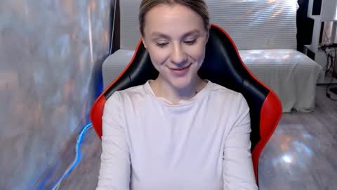 baby_kitte online show from 5, 3, 2026