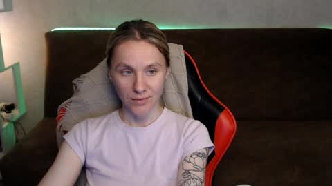 Snapshot of baby_kitte chatting on 11, 5, 2026 baby_kitte online show from 11, 5, 2026