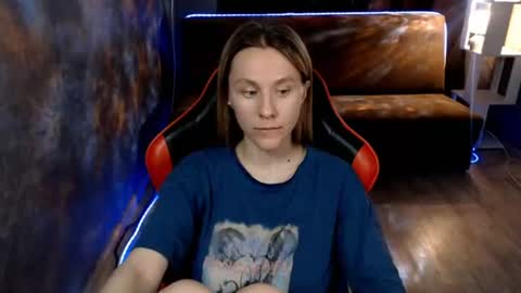 baby_kitte online show from 6, 7, 2026