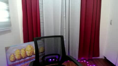 Snapshot of baby_love143 chatting on 13, 5, 2026 sky online show from 13, 5, 2026