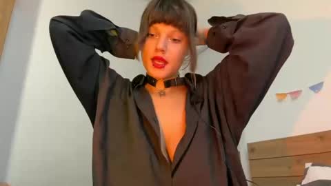 Snapshot of baby_meimei chatting on 10, 3, 2025 mei online show from 10, 3, 2025