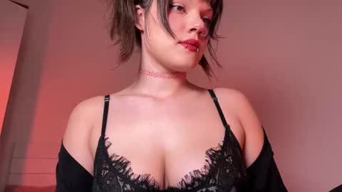 Snapshot of baby_meimei chatting on 27, 9, 2025 mei online show from 27, 9, 2025