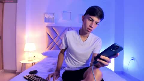baby_noaht online show from 4, 6, 2026