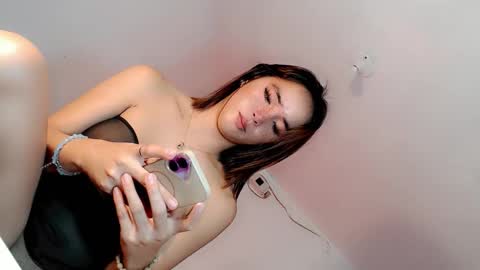 baby_sabrina19 online show from 19, 5, 2026