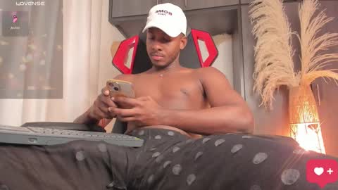 FOLLOW ME  online show from 5, 2, 2026