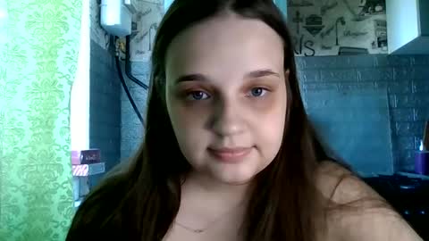 Snapshot of babyemma_emmochka chatting on 9, 6, 2026 babyemma_emmochka online show from 9, 6, 2026