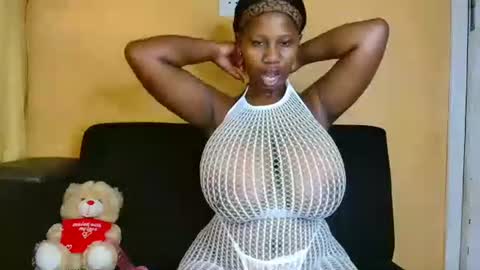 babyluciax online show from 13, 4, 2026