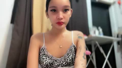 Snapshot of babynexy69 chatting on 27, 10, 2025 Nexie online show from 27, 10, 2025