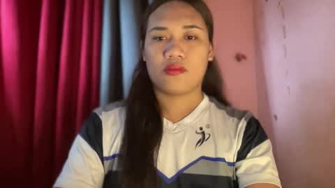 AMARA - FOLLOW ME AND THUMBS UP online show from 1, 3, 2026