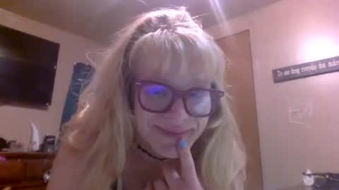 Badbitch520 online show from 15, 3, 2026