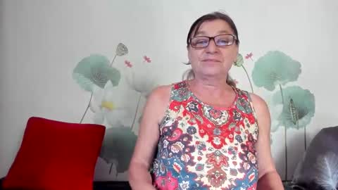 Snapshot of badgg chatting on 12, 9, 2025 Gina online show from 12, 9, 2025