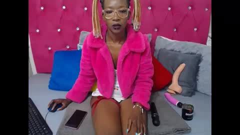 Snapshot of badgirlsexyt chatting on 17, 11, 2025 badgirlsexyt online show from 17, 11, 2025