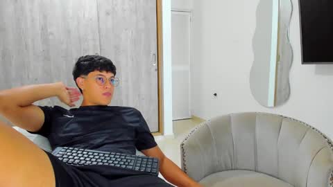 Snapshot of badgyal_ chatting on 4, 12, 2024 Beck and Rick online show from 4, 12, 2024