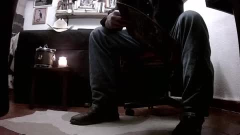 Mexican livin Off the Wall online show from 17, 4, 2026