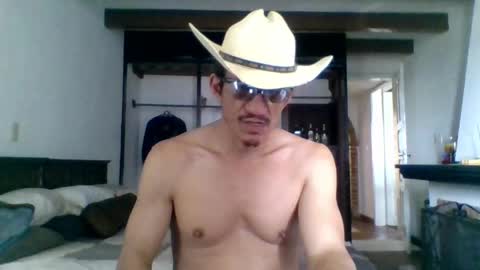 Mexican livin Off the Wall online show from 27, 4, 2026