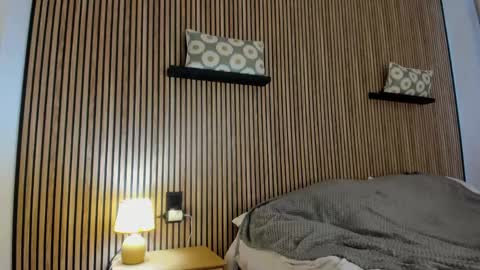 Name online show from 15, 4, 2026