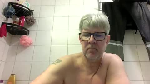 Snapshot of baggelina75 chatting on 17, 5, 2026 baggelina75 online show from 17, 5, 2026