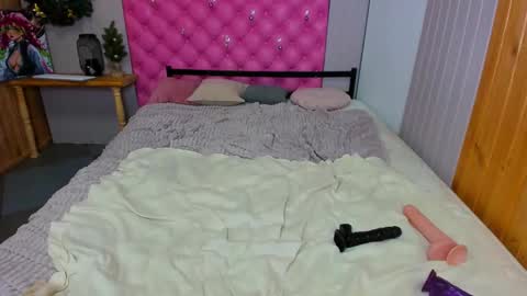 holly online show from 18, 2, 2025