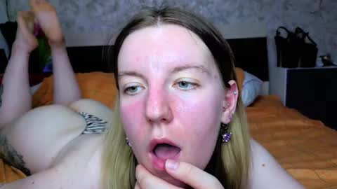 holly online show from 21, 4, 2026