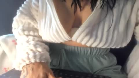 Snapshot of baileyadamss chatting on 10, 11, 2025 IM BAILEY online show from 10, 11, 2025