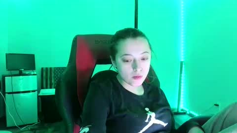 bambiboo8113 online show from 14, 2, 2025