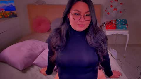 Barbie Kim online show from 26, 1, 2025