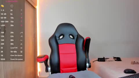 Nicolle  online show from 14, 11, 2025