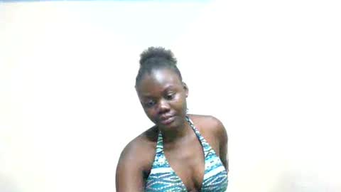 Snapshot of barbie_queen2 chatting on 13, 6, 2026 queen online show from 13, 6, 2026