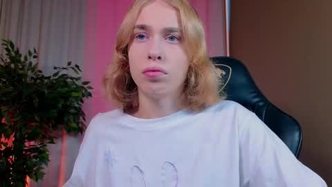 Snapshot of barbie_richy chatting on 1, 10, 2025 barbie_richy online show from 1, 10, 2025