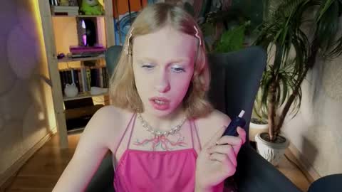 Snapshot of barbie_richy chatting on 19, 10, 2025 barbie_richy online show from 19, 10, 2025