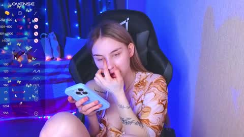 Snapshot of barbieee_doll chatting on 4, 12, 2024 Eva online show from 4, 12, 2024