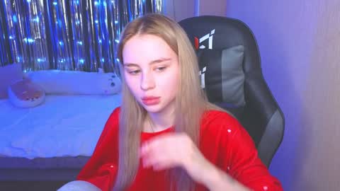 Snapshot of barbieee_doll chatting on 8, 1, 2025 Eva online show from 8, 1, 2025