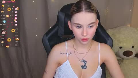 Snapshot of barbieee_doll chatting on 9, 9, 2025 Eva online show from 9, 9, 2025