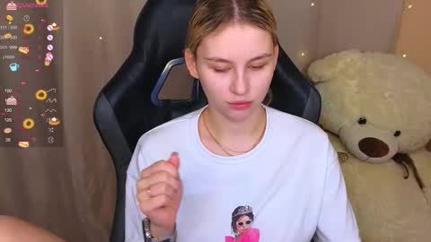 Snapshot of barbieee_doll chatting on 24, 9, 2025 Eva online show from 24, 9, 2025