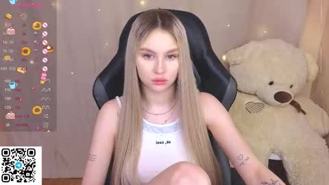 Snapshot of barbieee_doll chatting on 23, 10, 2025 Eva online show from 23, 10, 2025