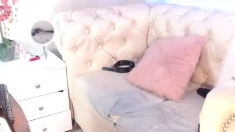 barbiefox_ online show from 8, 7, 2026