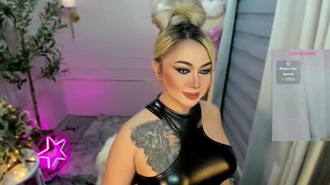 Miss Alexa Fields  online show from 13, 12, 2025